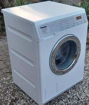 Miele wasautomaat.
1600 toeren centrifugeren
7kg beladingsca beschikbaar voor biedingen