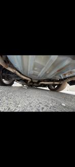 Complete uitlaat van een 2010 dodge challenger katalysators, Ophalen, Gebruikt, Dodge