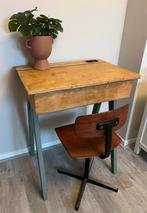 Vintage schoolbankje met stoel, Kinderen en Baby's, Kinderkamer | Tafels en Stoelen, Ophalen, Gebruikt, Tafel(s) en Stoel(en)