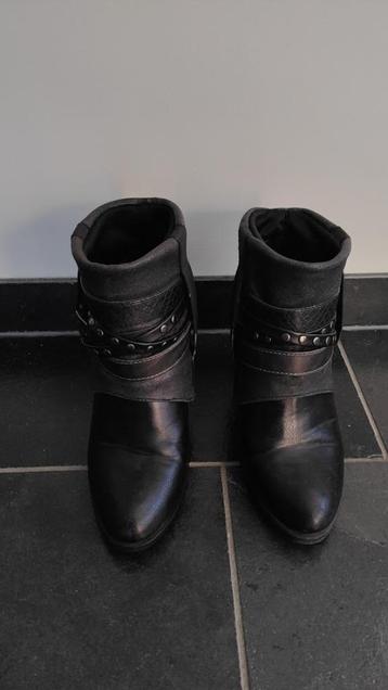 Dames kort laarsje maat 38 beschikbaar voor biedingen
