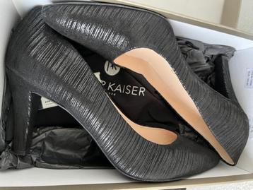 PETER KAISER Penelope pumps zwart streep 76401/570 7 1/2-41 beschikbaar voor biedingen