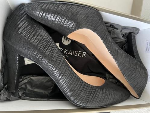 PETER KAISER Penelope pumps zwart streep 76401/570 7 1/2-41, Kleding | Dames, Schoenen, Zo goed als nieuw, Pumps, Zwart, Verzenden