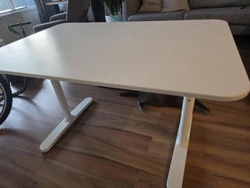bureau beschikbaar voor biedingen