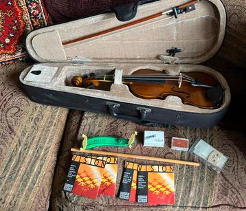 Scarlatti Viool met koffer/tas en toebehoren beschikbaar voor biedingen