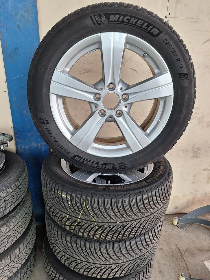Mercedes C-Klasse Winterset 17 Inch Origineel, Auto-onderdelen, Banden en Velgen, Banden en Velgen, Winterbanden, 17 inch, 225 mm