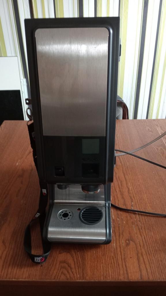 Bravilor Bonamat Koffiemachine, Witgoed en Apparatuur, Koffiezetapparaten, Gebruikt, Gemalen koffie, Koffiebonen, Koffiemachine