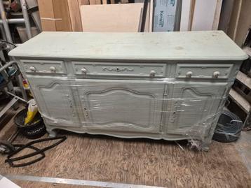 Landelijk brocante dressoir