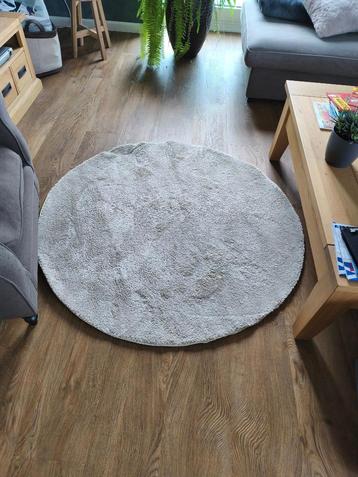 Rond kleed IKEA beschikbaar voor biedingen