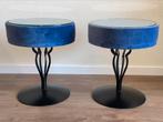 2 X Design Gelderland Vintage Bijzettafeltje Nachtkastje, Minder dan 55 cm, Metaal of Aluminium, Vintage modern, Rond