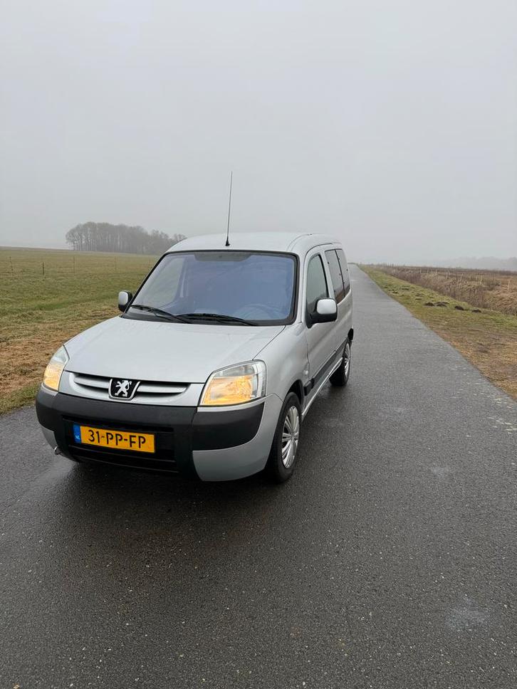 Peugeot Partner 1.6 16V XT Combi 2004 Grijs, Auto's, Peugeot, Particulier, Partner, Airconditioning, Centrale vergrendeling, Cruise Control
