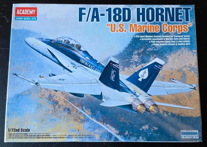 Academy F/A-18D Hornet "U.S. Marine Corps" 1:72, Hobby en Vrije tijd, Modelbouw | Vliegtuigen en Helikopters, Zo goed als nieuw