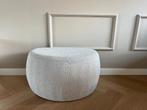 Leuke poef - beige kleur, Ophalen, 50 tot 75 cm, Zo goed als nieuw, Ovaal