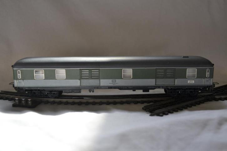 DB Schnellzug-packwagen D üm, Hobby en Vrije tijd, Modeltreinen | H0, Zo goed als nieuw, Wagon, Gelijkstroom, Trix, Analoog, Ophalen of Verzenden