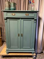 Oude meidenkast Bronze Green, Antiek en Kunst, Antiek | Meubels | Kasten, Ophalen