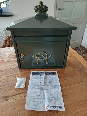 Mooie nieuwe groene metalen brievenbus Brabantia beschikbaar voor biedingen