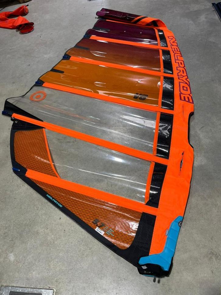 Neilpryde V8 5.7 2024, Watersport en Boten, Windsurfen