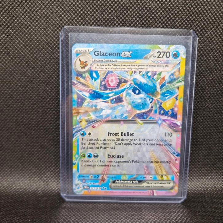 Glaceon EX Prismatic Evolutions NearMint, Hobby en Vrije tijd, Verzamelkaartspellen | Pokémon, Zo goed als nieuw, Ophalen of Verzenden