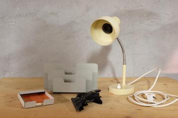 Vintage brievenhouder bureaulamp e.d. kantoor artikelen beschikbaar voor biedingen