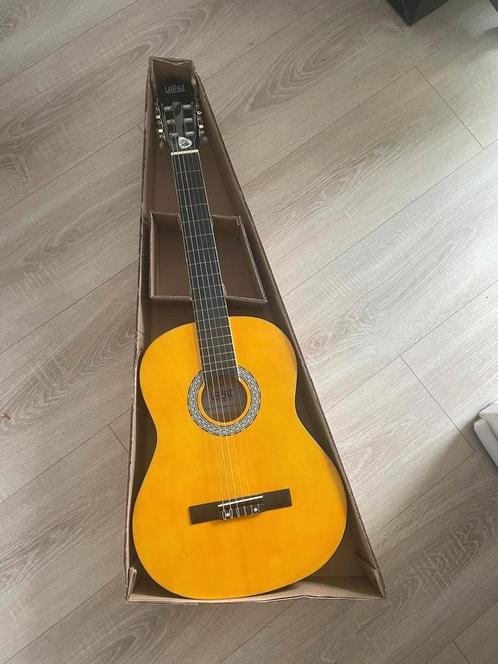 Lapaz gitaar Spaans akoestische Spaanse gitaar akoestisch, Muziek en Instrumenten, Snaarinstrumenten | Gitaren | Akoestisch, Zo goed als nieuw