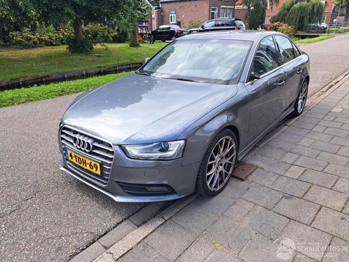 Audi A4 1.8 TFSI LIMOUSINE (bj 2013), Auto diversen, Schadeauto's, Audi, Handgeschakeld, Benzine, Sedan, Zilver of Grijs
