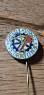 Speldje Credo Pugno Limburg, Verzamelen, Speldjes, Pins en Buttons, Ophalen of Verzenden, Zo goed als nieuw, Overige onderwerpen