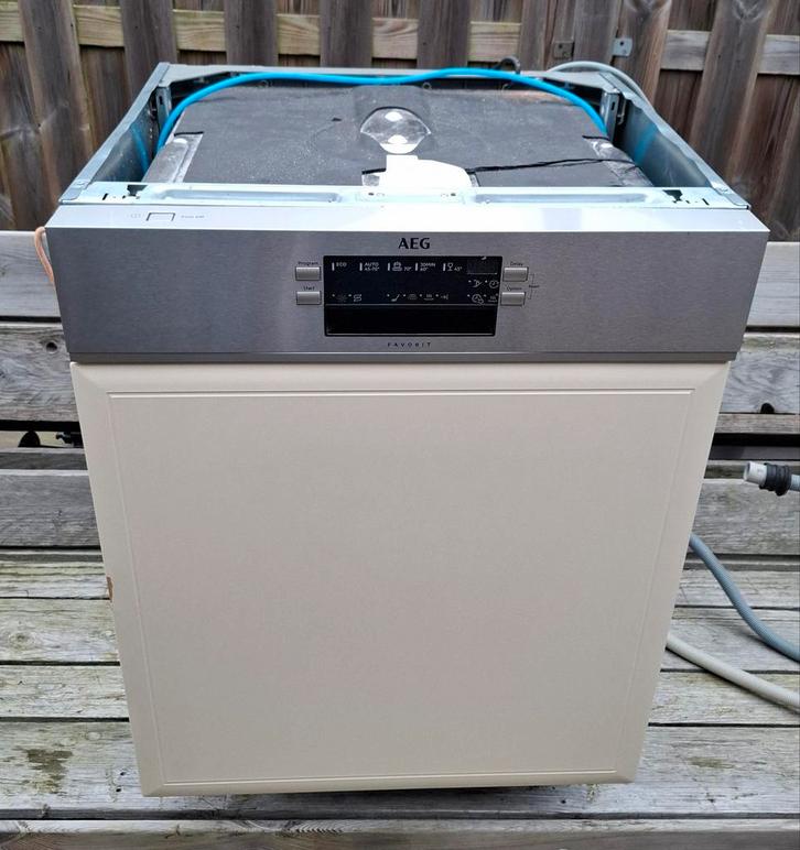 Inbouw vaatwasser, ook los te plaatsen met bodemplaat, Witgoed en Apparatuur, Vaatwasmachines, Zo goed als nieuw, Inbouw, Minder dan 85 cm