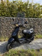 Vespa sprint Full option, Fietsen en Brommers, Scooters | Vespa, Ophalen, Vespa S, Zo goed als nieuw, Benzine