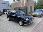 Nissan Micra 1.0 Luxury Stuurbekrachtiging NAP APK 1 Jaar, Auto's, Voorwielaandrijving, 4 cilinders, 60 pk, Zwart