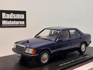 Mercedes-Benz 190e 2.3 Azzuro - 1:18 Triple9 beschikbaar voor biedingen