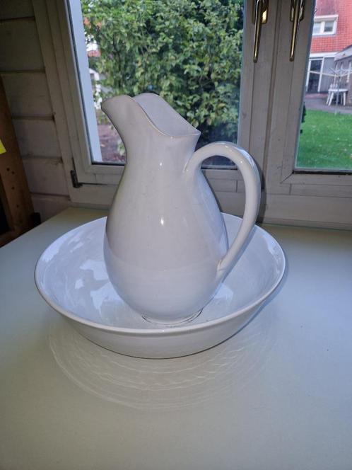 Witte lampetkan met waskom, Antiek en Kunst, Antiek | Keramiek en Aardewerk, Ophalen