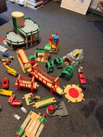 Zeer uitgebreide brio treinbaan!! Met garage!, Kinderen en Baby's, Ophalen of Verzenden, Zo goed als nieuw