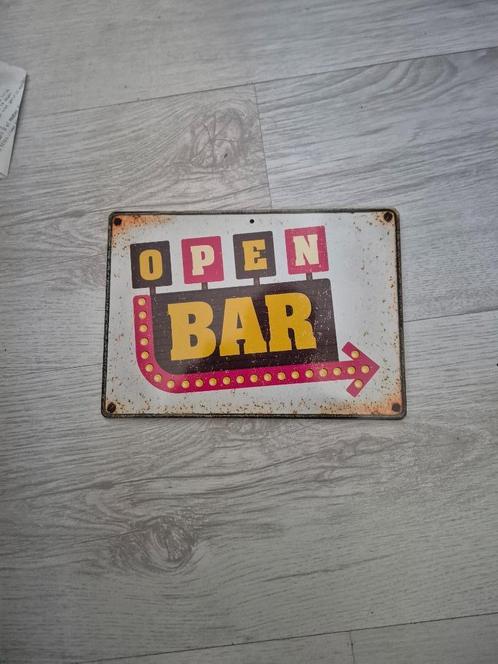 metalen plaat wandbord open bar zie foto, Huis en Inrichting, Woonaccessoires | Wanddecoraties, Nieuw, Ophalen of Verzenden