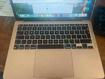 Macbook air M1 13.3 inch  beschikbaar voor biedingen