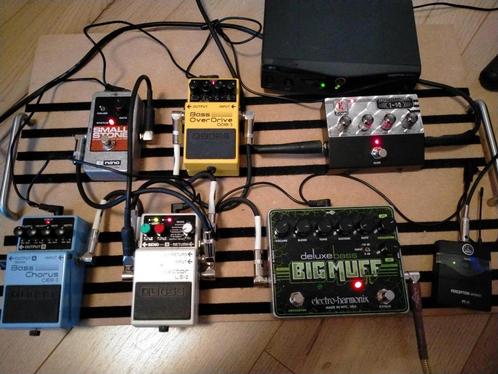 Pedalboard voor de Basgitaar, Muziek en Instrumenten, Effecten, Zo goed als nieuw, Chorus, Delay of Echo, Distortion, Overdrive of Fuzz