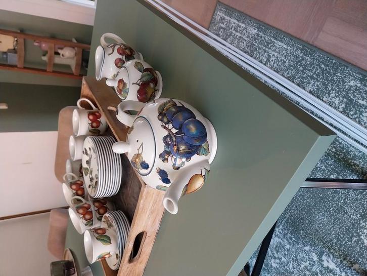 Servies. Thee, koffie en gebak. Staffordshire Autumn fayre., Huis en Inrichting, Overige Huis en Inrichting, Zo goed als nieuw