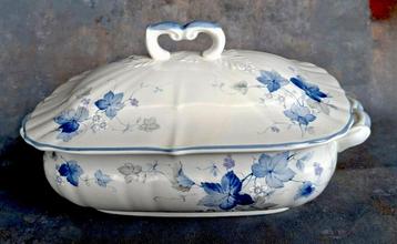 Prachtige porseleine dekschaal of terrine van Georg Schmider beschikbaar voor biedingen
