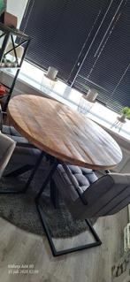 Eethoek, Ophalen, Zo goed als nieuw, Mangohout..Tafel 150 in doorsnee, 4 tot 6 stoelen