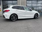 BMW 1 Serie 118i High Executive Edition M PAKKE € 27.450,0, Auto's, Nieuw, Origineel Nederlands, 5 stoelen, 20 km/l