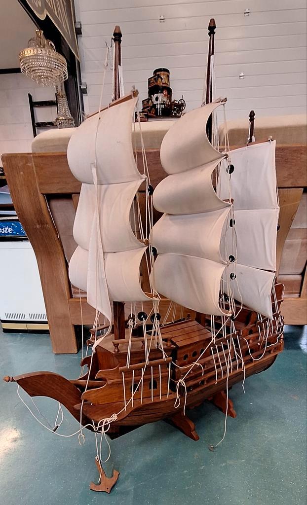 Mooi groot houten schip, zeilboot, zeilschip️⛵️, Hobby en Vrije tijd, Modelbouw | Boten en Schepen, Gebruikt, Overige merken, Ophalen
