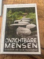 Onzichtbare Mensen - Verhalenbundel, Ophalen of Verzenden, Zo goed als nieuw, Nederland
