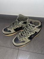 Nike Dunk Limited Edition, Ophalen of Verzenden, Zo goed als nieuw, Sneakers of Gympen