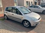 Ford Fiësta 1.4 I 16V 5DR 2002 Grijs 235623 km, Auto's, Voorwielaandrijving, 15 km/l, Zwart, 4 cilinders