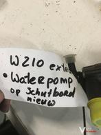 Mercedes W210 Extra Waterpomp op schutbord