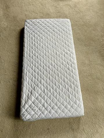 Koudschuimmatras 140x70 peuterbed beschikbaar voor biedingen