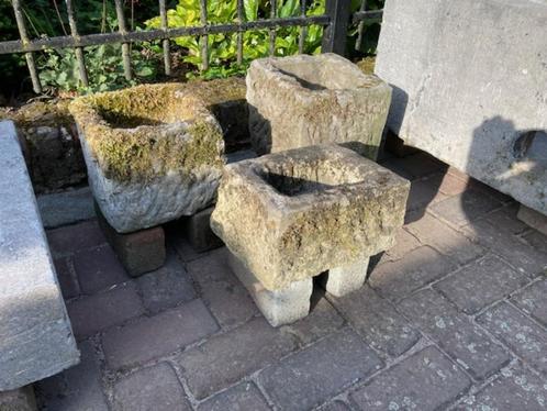 Oude natuurstenen trogje, hondenbakje, voederbakje., Antiek en Kunst, Curiosa en Brocante, Ophalen of Verzenden