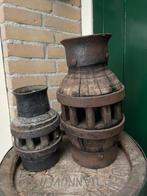 2 assen van houten karren wielen., Ophalen