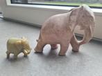 2 Handgesneden Stenen Olifantjes, Ophalen of Verzenden, Gebruikt, Steen, Dierenbeeld