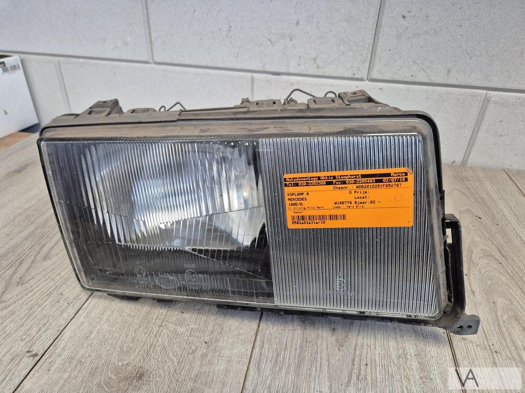 Mercedes W201 190  koplamp rechts ORIGINEEL MB €100, Gebruikt, -, Ophalen of Verzenden, -