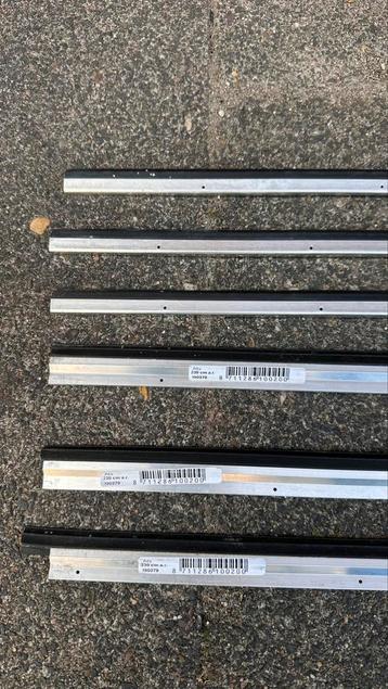 Diverse soorten Elro tochtstrips tochtprofielen beschikbaar voor biedingen