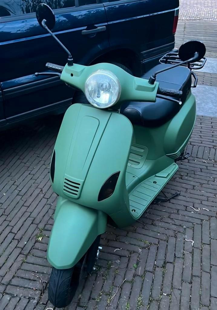 BTC Scooter 2015, Fietsen en Brommers, Scooters | Overige merken, Gebruikt, Maximaal 25 km/u, Benzine, Ophalen